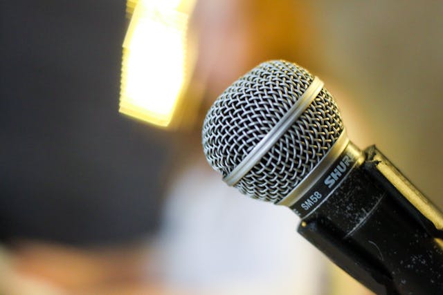 短期播音训练营的利弊：以张弛5天播音训练